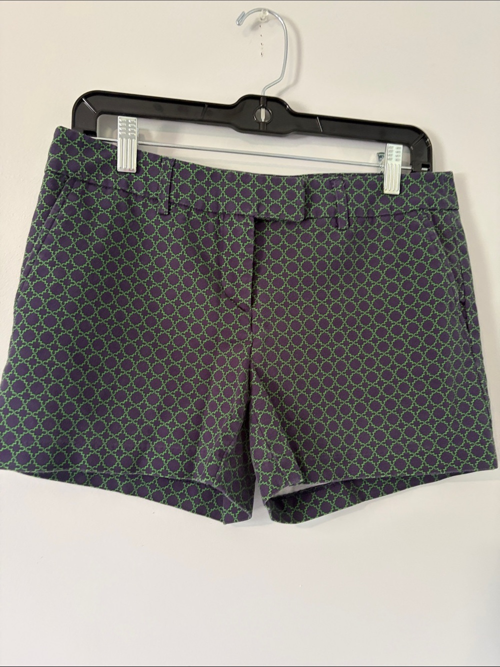 Women's Patterned Green on Navy Stretch Shorts